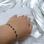 Load image into Gallery viewer, Black Agate Clover Bracelet