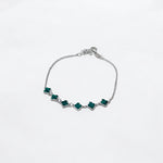 Load image into Gallery viewer, Verdant Malachite Clover Bracelet