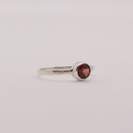 Load image into Gallery viewer, Rouge Garnet Ring