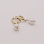 Load image into Gallery viewer, Golden Pearl Earrings
